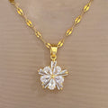 Rendilete blanco, collar con movimiento de flor