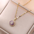Collar de flor redonda morada con movimiento